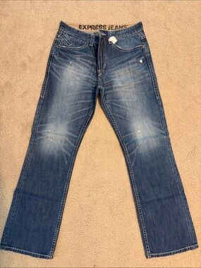 Express Men’s Bootcut Jeans in Medium Blue Wash